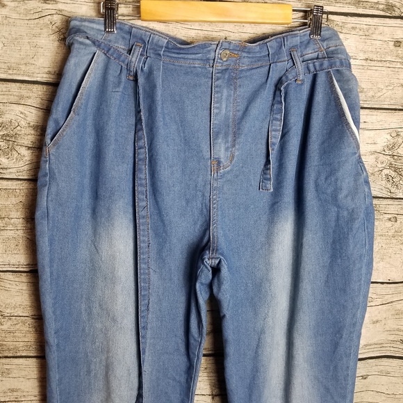 Abby Tie Front Mom Jeans Size 16.Waist approx: 19 inchesInseam approx: 27 inc - Picture 6 of 9